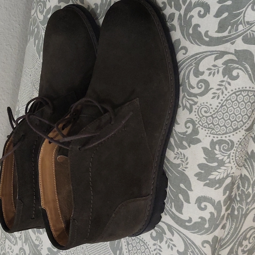 Chukka boots